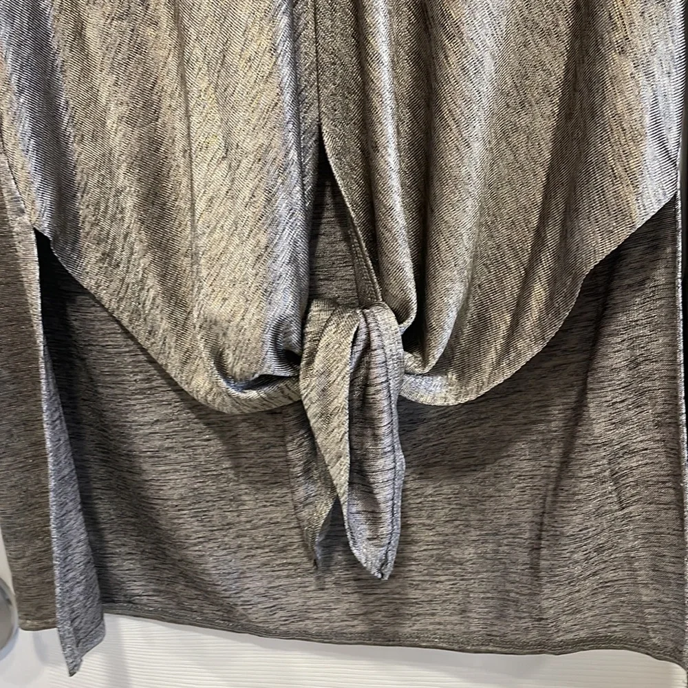 ‼️BUNDLE SALE 4 FOR $20 - NWOT Gorgeous crop top - Picture 9 of 12